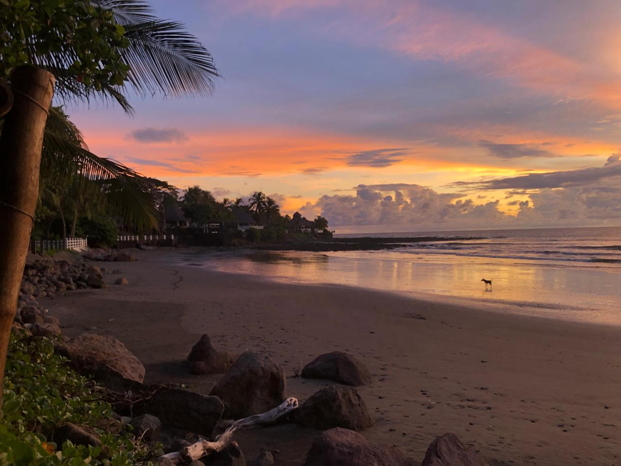 El Marabu Chill'N Surf Bed & Breakfast Aposentillo Ngoại thất bức ảnh